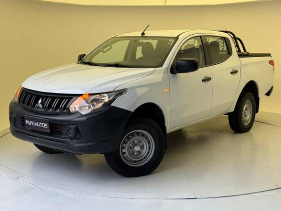 MITSUBISHI L200 TRITON 2.4 16V TURBO DIESEL OUTDOOR GLX CD 4X4 MANUAL